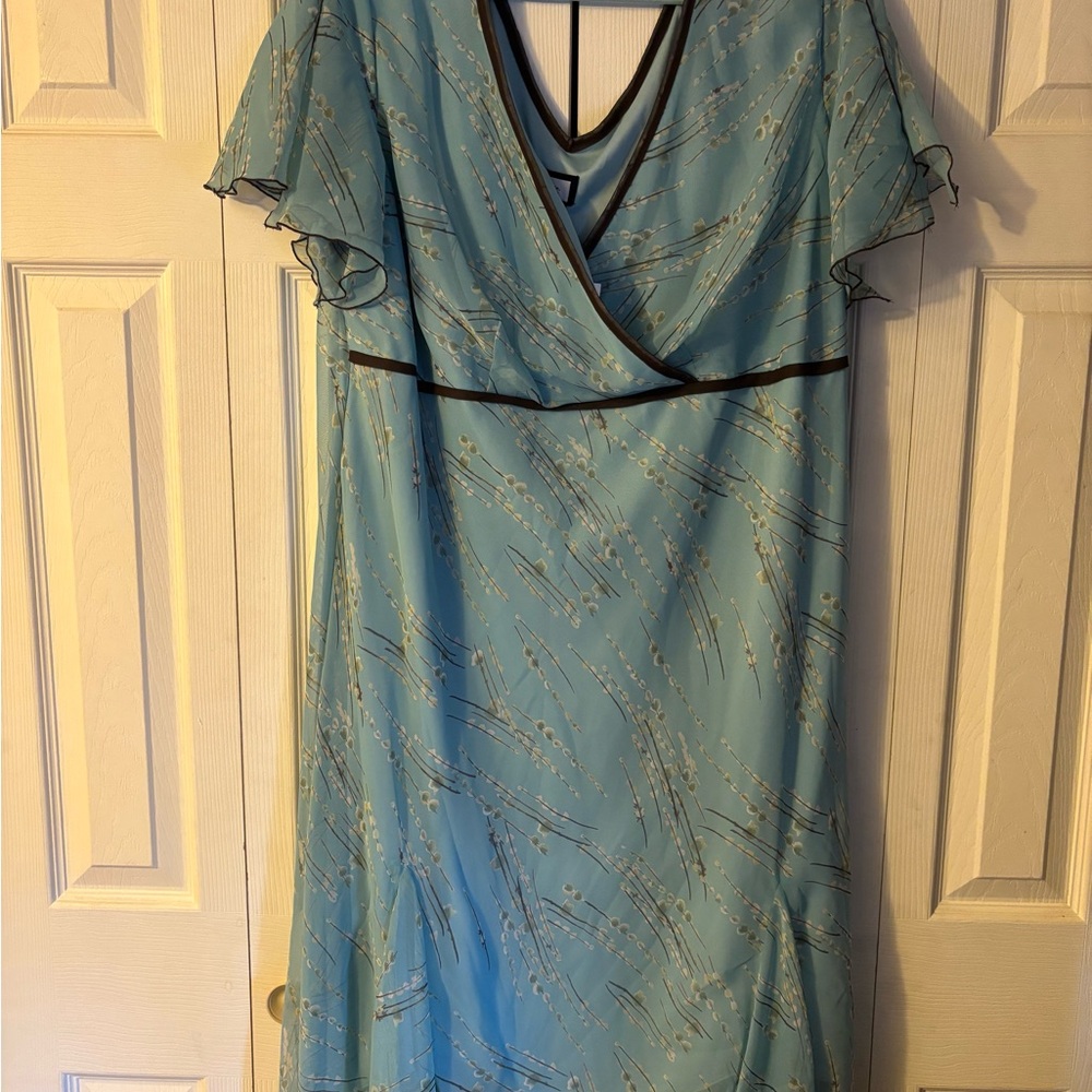 Chic Blue Patterned Midi Dress